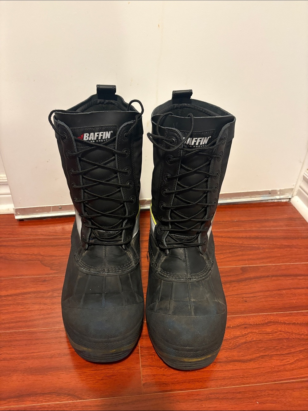 Baffin Men's Black Lace-Up Insulated Snow Boots